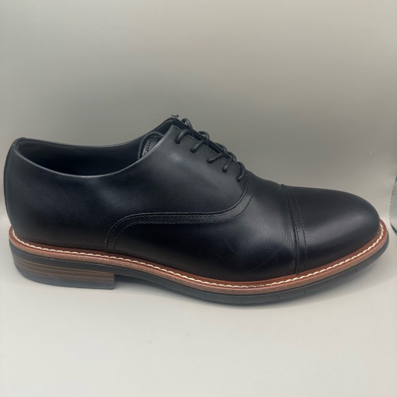 Kenneth Cole Black Oxfords with Tan Sole - Picture 5 of 7